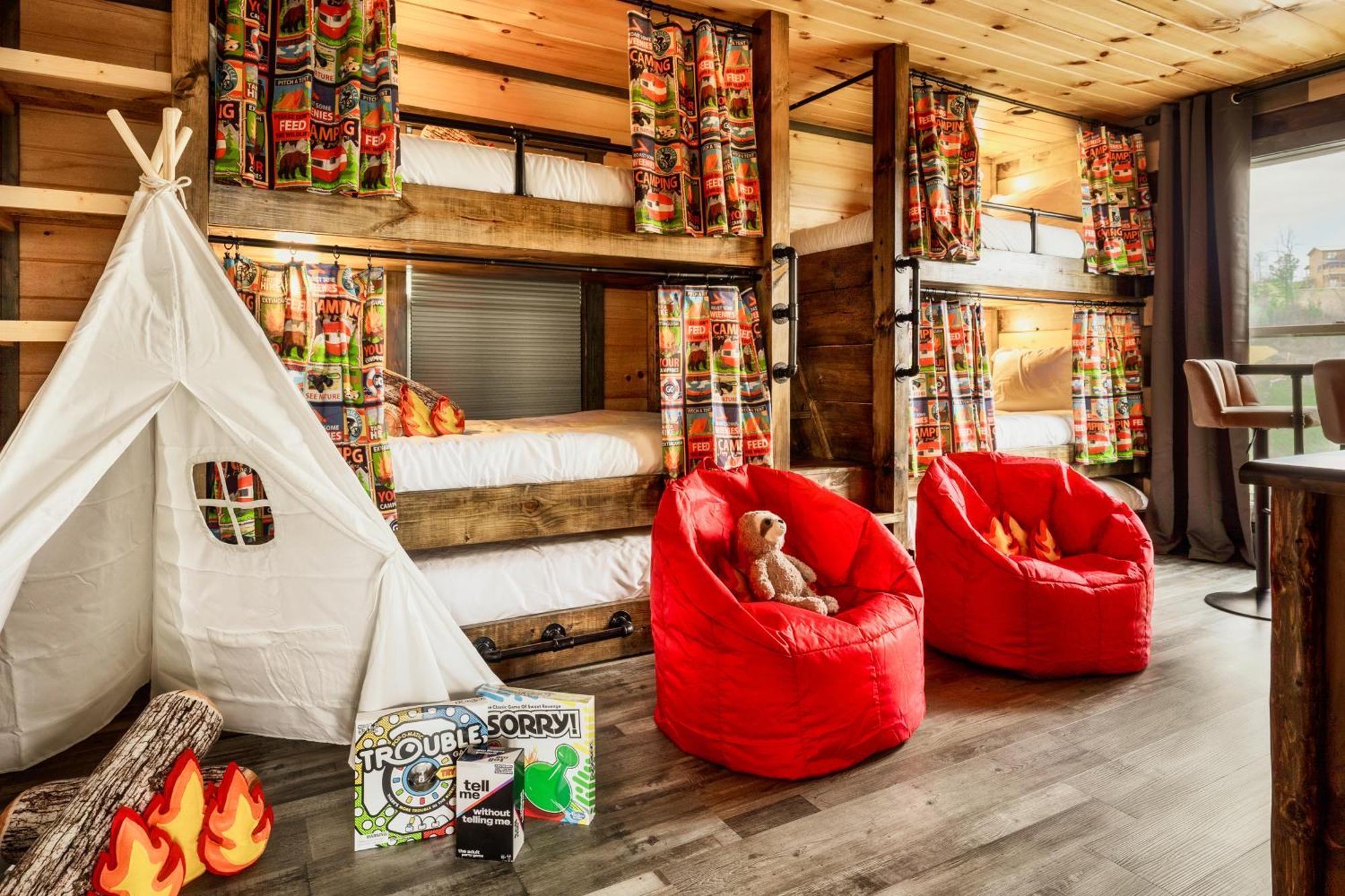 Mountainscape - Brand New Cabin W Views - Hottub - Firetable - Ps5 - Pooltable - 3 Pools Гатлінбург Екстер'єр фото